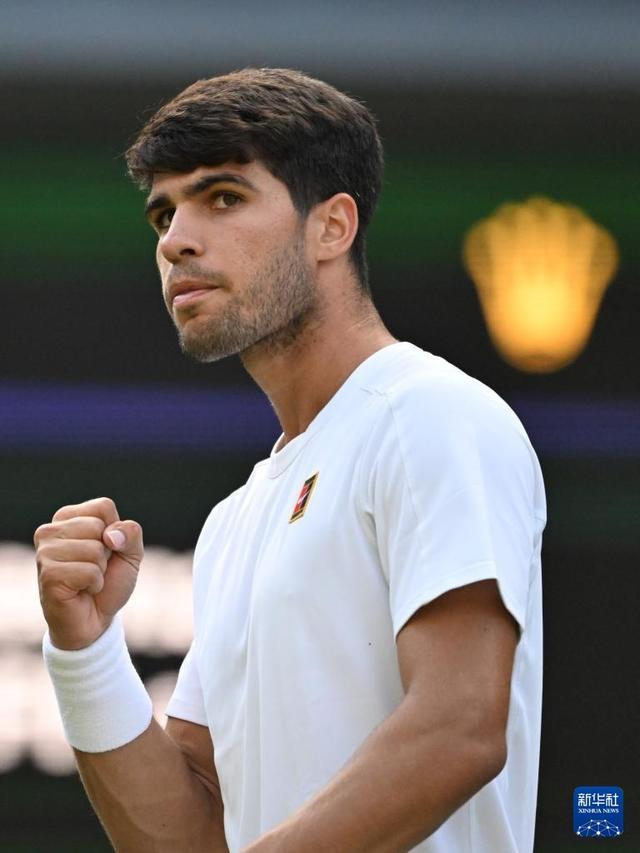 方面有着深 方面有着深