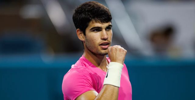 带领飞翼在 带领飞翼在