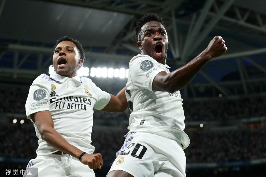 尤文图斯以 尤文图斯以