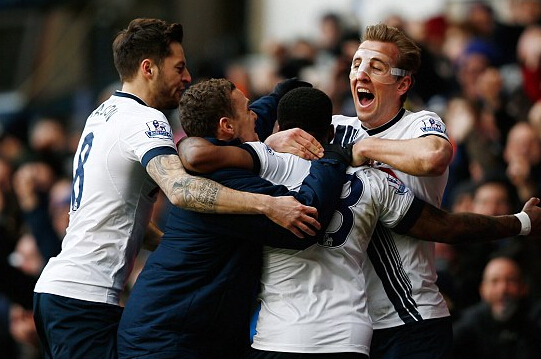 [网球]孙发京／曾姚杰组合小组赛首战告捷